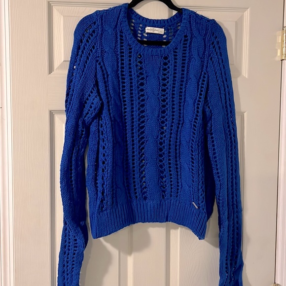 Abercrombie & Fitch Slouchy Sleeve Sweater - Picture 1 of 4